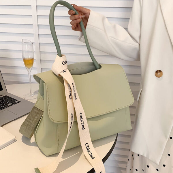 New High-capacity Versatile Shoulder Bag