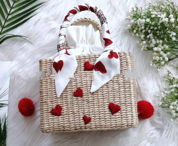 Embroidered Love Woven Straw Woven Handbag