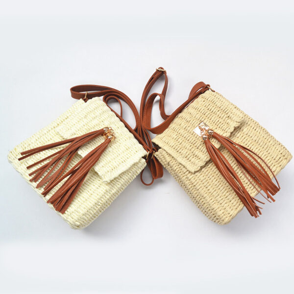 New Women's Straw Woven Diagonal Paper Rope Tassel Bell Bag