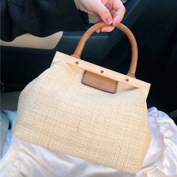 New Korean wooden clip shell portable raffia woven handbag