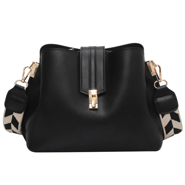 Fashion All-match Messenger Bag Retro Bucket Bag