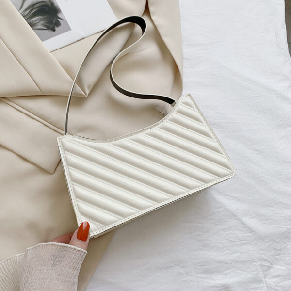 Western Style Simple Small Bag Female Bag Fashion Shoulder Bag Retro Texture Crossbody Car Stitching Armpit Bag