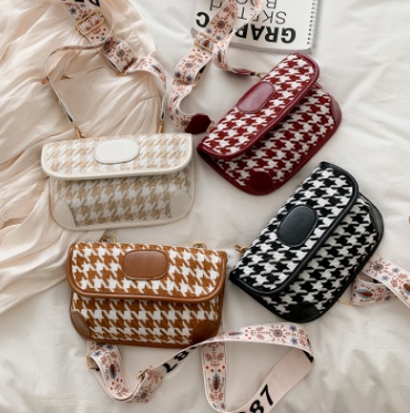 Oblique cross package