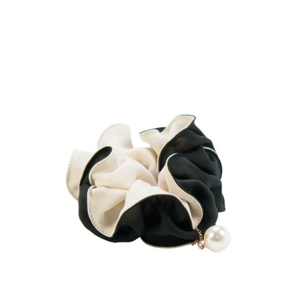 Headdress with lace band