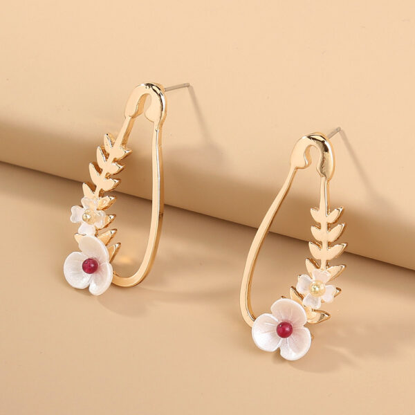 The individuality forest department small fresh flower pin earring, the sweet disposition flower tree leaf ear pendant earring ornament