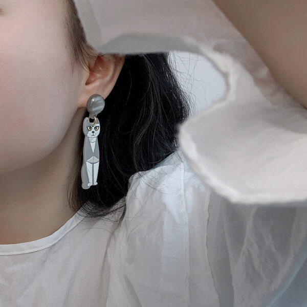Girl Student Personality Earrings Gray Cat
