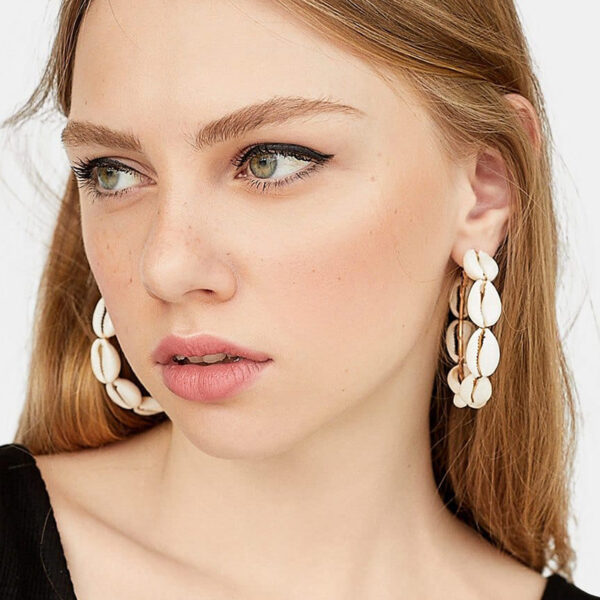 Natural shell alloy earrings