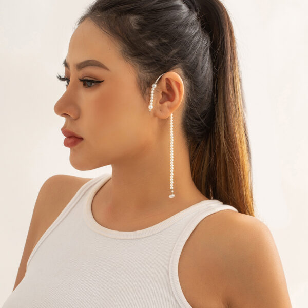 Niche Creative Anti-lost Imitation Pearl Tassel Special Ear Hanging