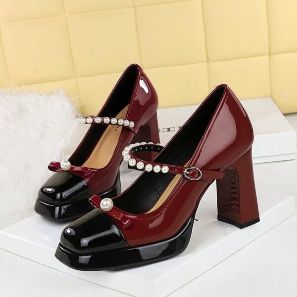 French Retro Style Color-Block Square-Toe Chunky Heel Shoes For Women